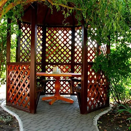 комплекс відпочинку пампушка & подушка Hotel Burlach'ya Balka