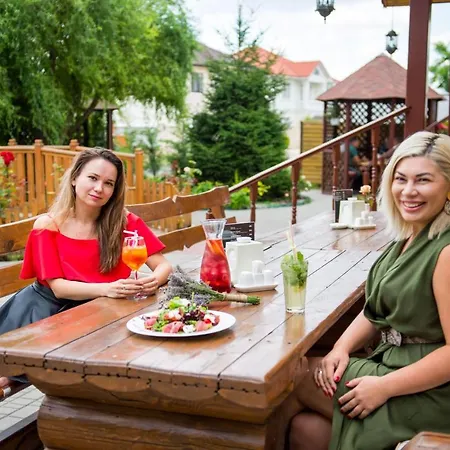 Hotel комплекс відпочинку пампушка & подушка Burlach'ya Balka